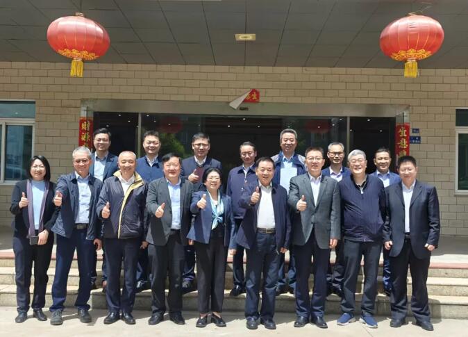 現(xiàn)代精工聯(lián)合華中科技大學(xué)和華南理工大學(xué)完成的“高分子材料加工過程強化關(guān)鍵技術(shù)”通過鑒定