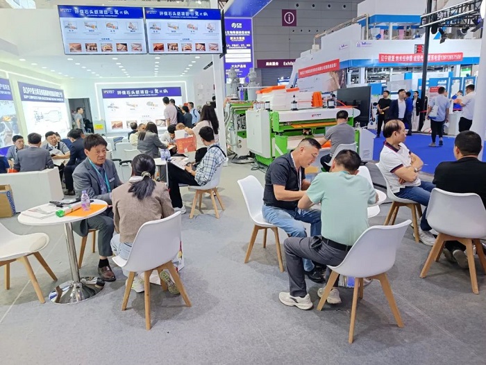 展會(huì)現(xiàn)場2 展會(huì)現(xiàn)場2